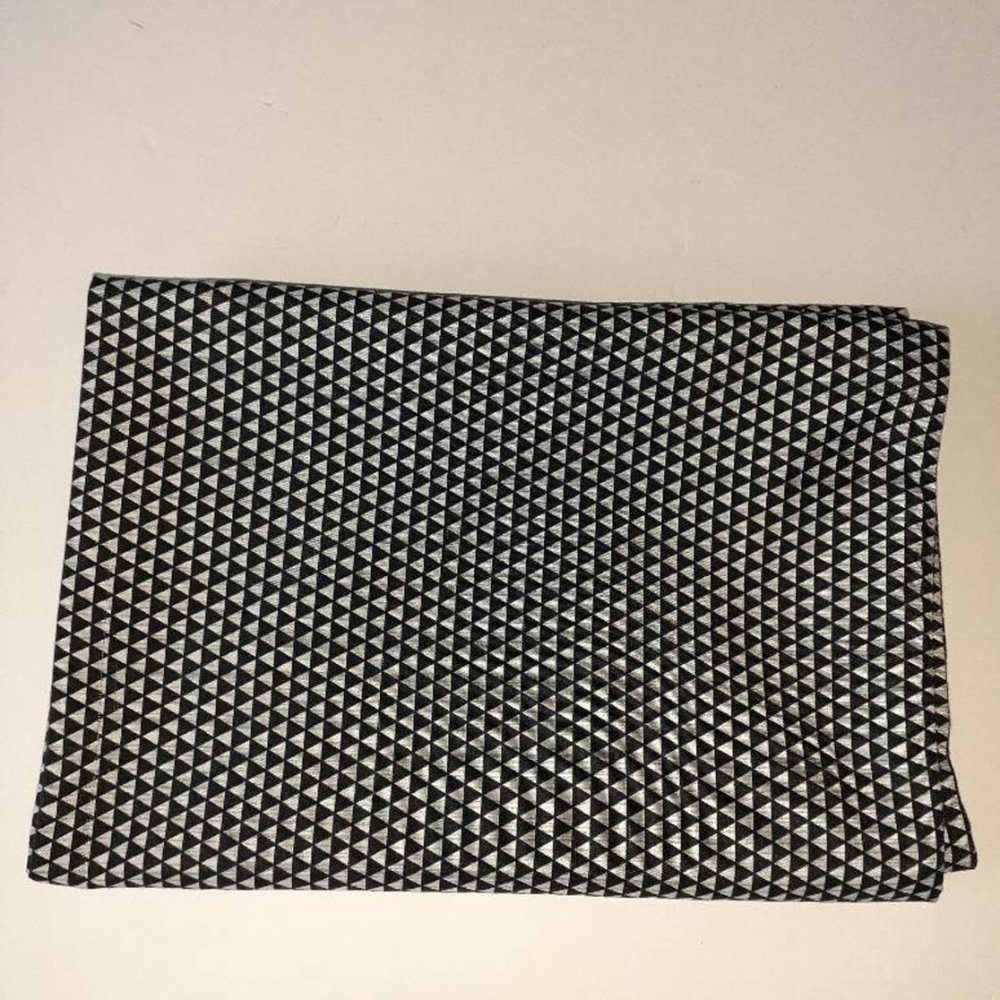 Infinity scarf b&w - Picture 3 of 10